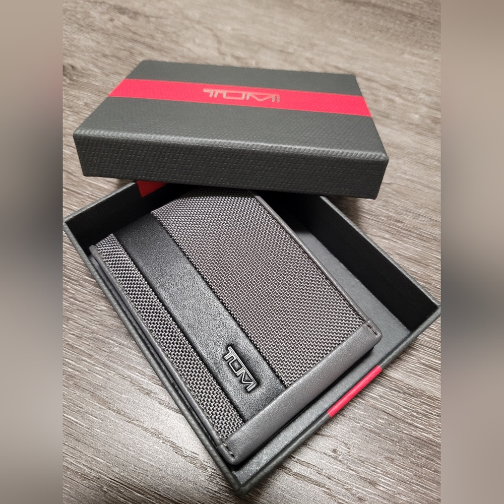 TUMI Alpha Slim Single Billfold Wallet